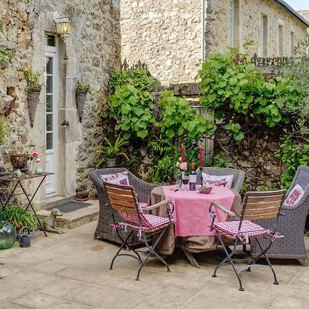 Chateau Sleeps 18 Wifi *